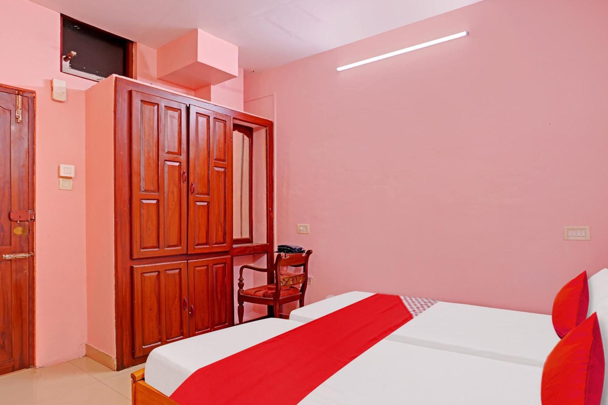 Hotel O Safa Inn Trippapur Экстерьер фото
