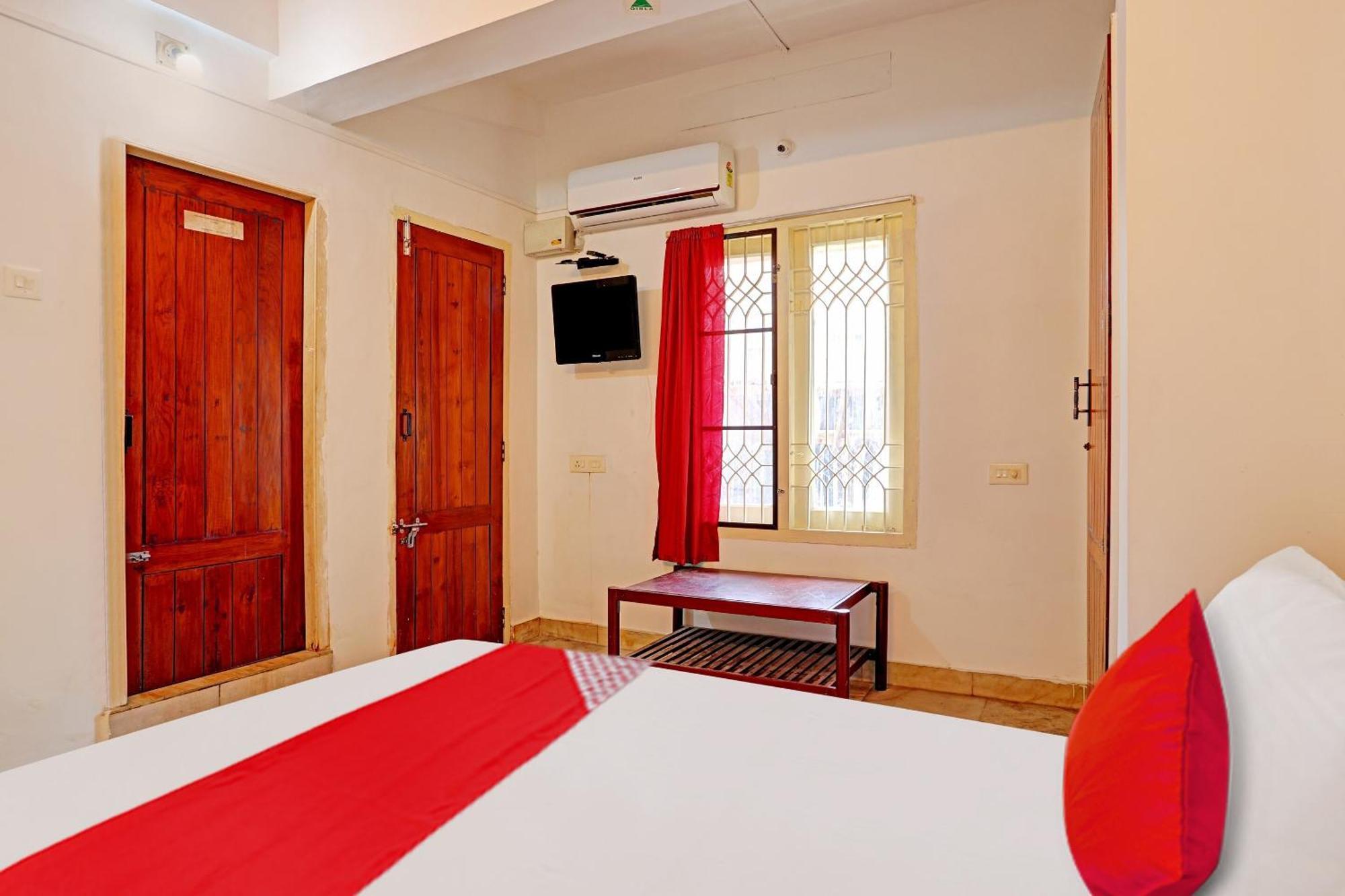 Hotel O Safa Inn Trippapur Экстерьер фото